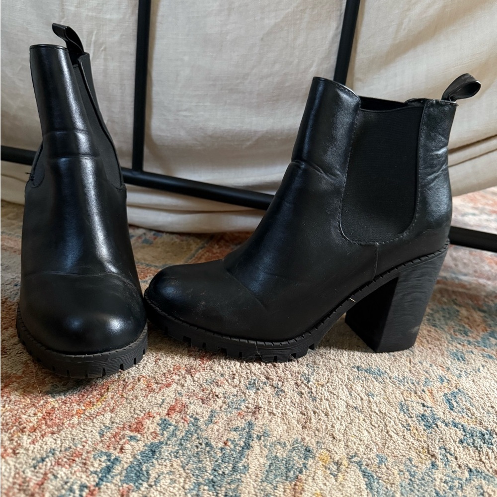 Soda Black Chunky Heel Ankle Boots